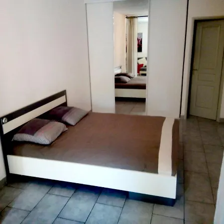 Havre De Paix A Montpellier Μονπελιέ